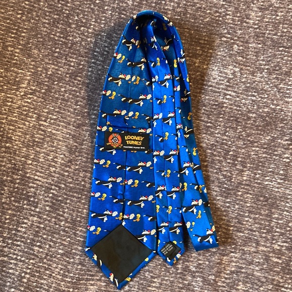 Vintage Men’s Looney Tunes Silk Tie - Picture 3 of 5